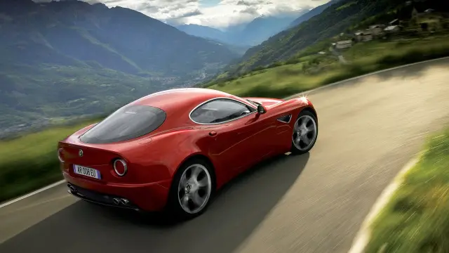 Alfa Romeo 8C Competizione.