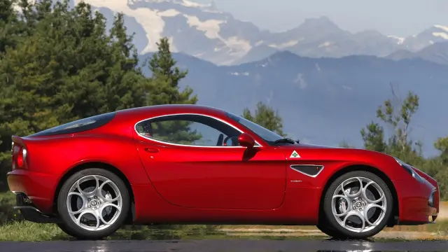 Alfa Romeo 8C Competizione.