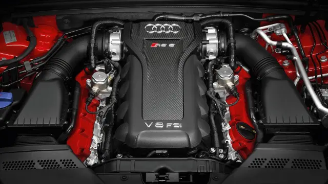 Audi RS5 V8 4.2 FSI.