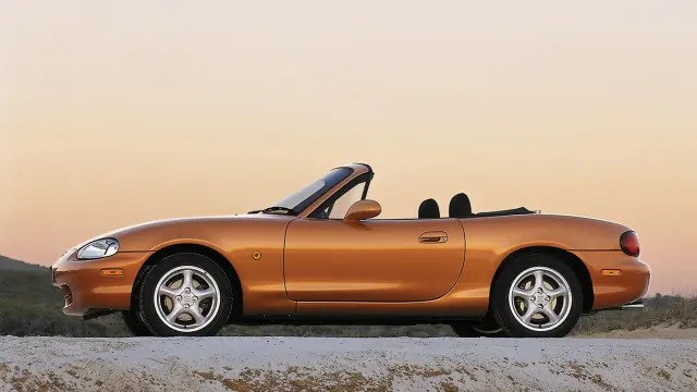 Mazda MX-5 NB.