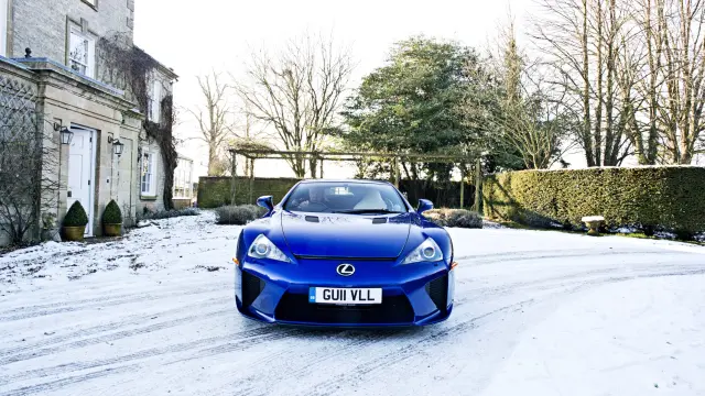 Jeremy Clarkson prueba del Lexus LFA