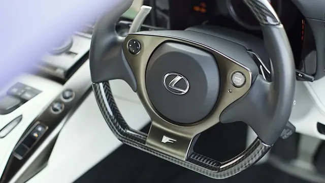 Jeremy Clarkson prueba del Lexus LFA