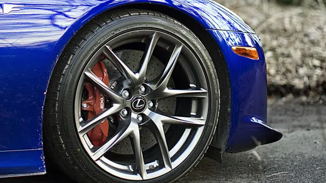 Jeremy Clarkson prueba del Lexus LFA