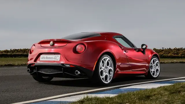 Alfa Romeo 4C.