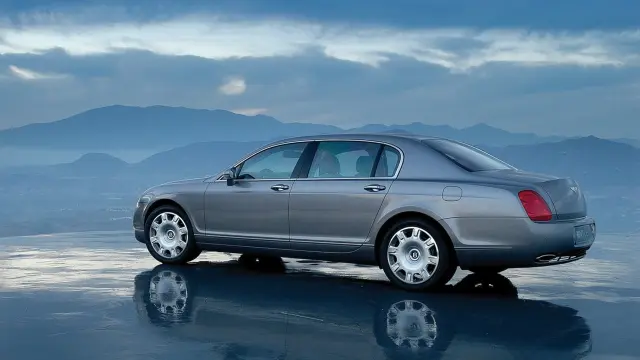 Bentley Continental Flying Spur 2005 motor W12.