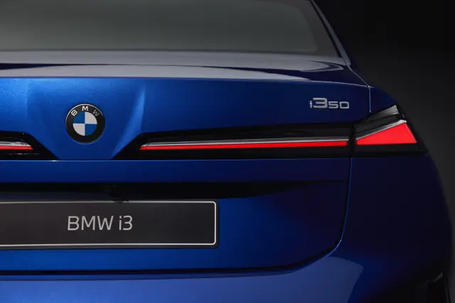 BMW iX3 2026