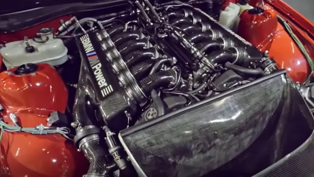 Motor V12 S70 del BMW M8 E31