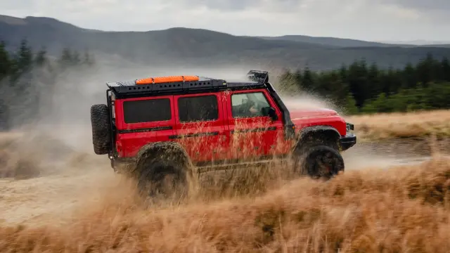 Comparativa off-road de Toyota Land Cruiser, Land Rover Defender Octa, Jeep Wrangler e Ineos Grenadier modificados