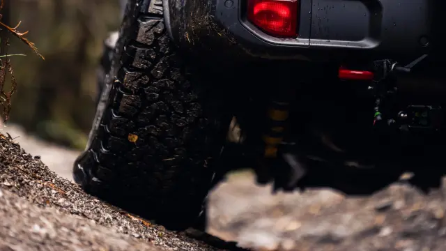 Comparativa off-road de Toyota Land Cruiser, Land Rover Defender Octa, Jeep Wrangler e Ineos Grenadier modificados