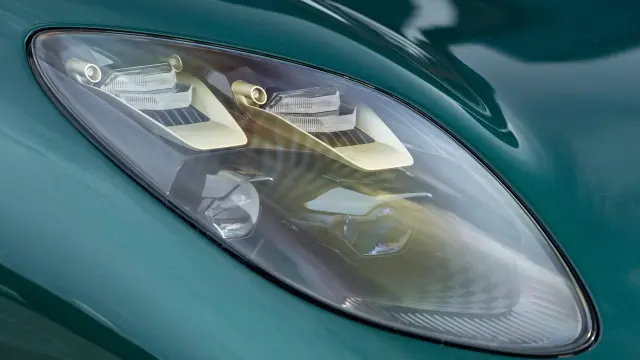 Prueba del Aston Martin Valhalla