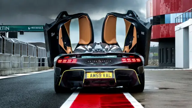 Prueba del Aston Martin Valhalla