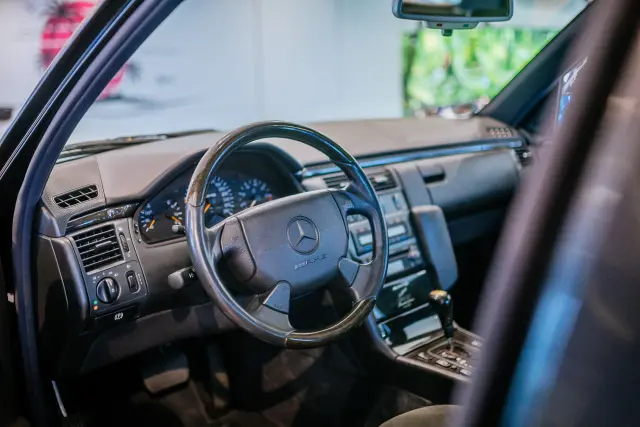 Mercedes-Benz E 60 AMG (W 210)