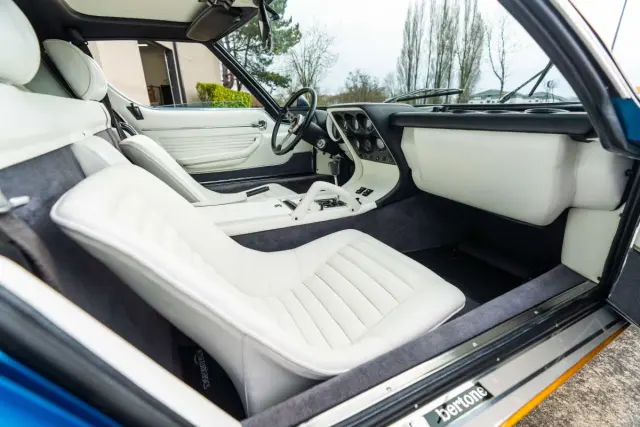 Lamborghini Miura SV a la venta con 1.516 kilómetros