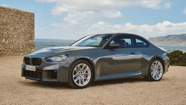 La solución de BMW M para hacer coches con cambio manual.