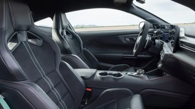 Ford Mustang Dark Horse SC