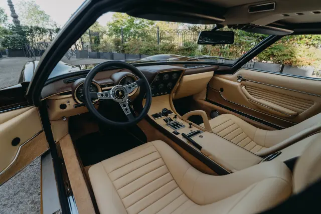 Lamborghini Miura SV de 1972 restaurado por Polo Storico