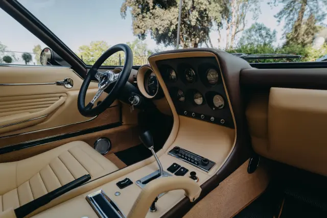 Lamborghini Miura SV de 1972 restaurado por Polo Storico