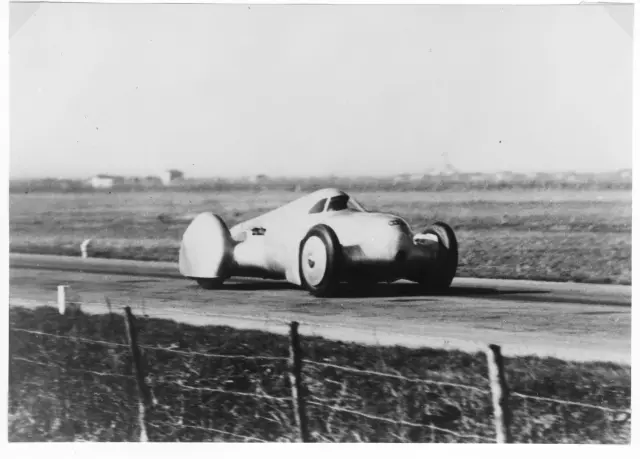 El Audi 'Lucca' durante las sesiones de récord en Italia los días 4 y 15 de febrero de 1935.