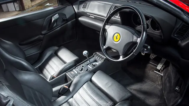 Ferrari patenta un nuevo cambio manual.