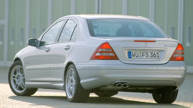 Mercedes C32 AMG