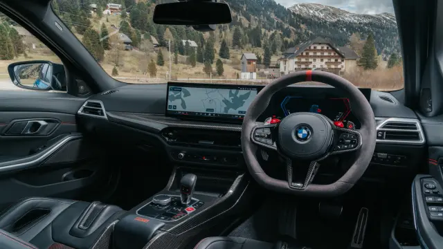 Audi RS5 Avant vs BMW M3 CS Touring