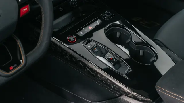 Audi RS5 Avant vs BMW M3 CS Touring
