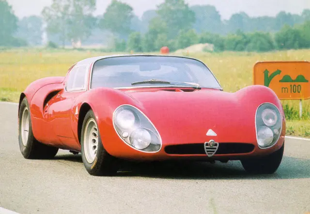 Un Alfa Romeo 33-2 Stradale Periscopica