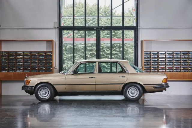 Mercedes-Benz 450 SEL 6.9