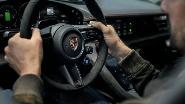 Porsche Taycan 2026