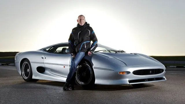 Jaguar XJ220.
