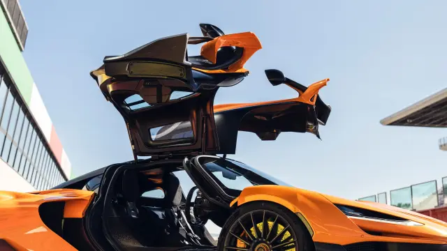 Prueba del McLaren W1