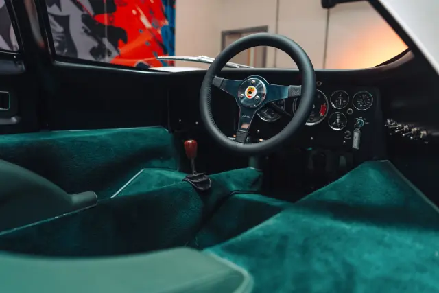 McLaren M6GT