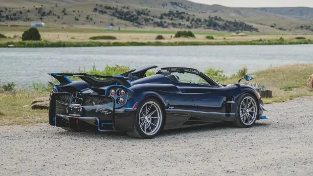 Pagani Huayra Roadster Executor.