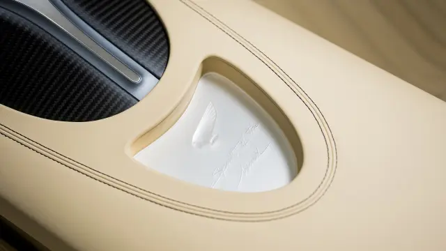 último Bugatti Mistral W16