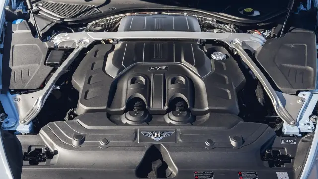 Motor V8 de Bentley.