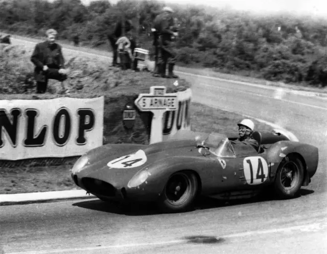 El Ferrari de Phil Hill durante las 24 Horas de Le Mans de 1958