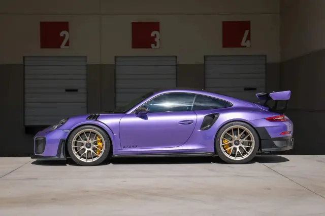Porsche 911 GT2 RS vendido por un millón de dólares
