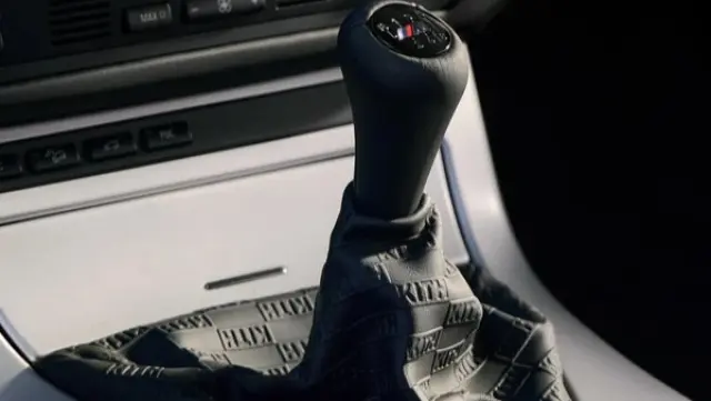 BMW X5 con el motor V10 S85 del BMW M5 E60