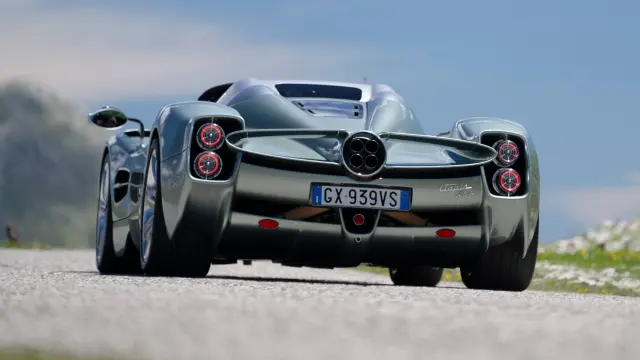 Prueba del Pagani Utopia Roadster