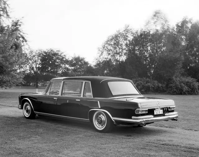 Mercedes-Benz 600 Pullman Landaulet (W100)