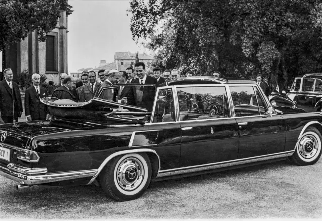 Mercedes-Benz 600 Pullman Landaulet (W100)