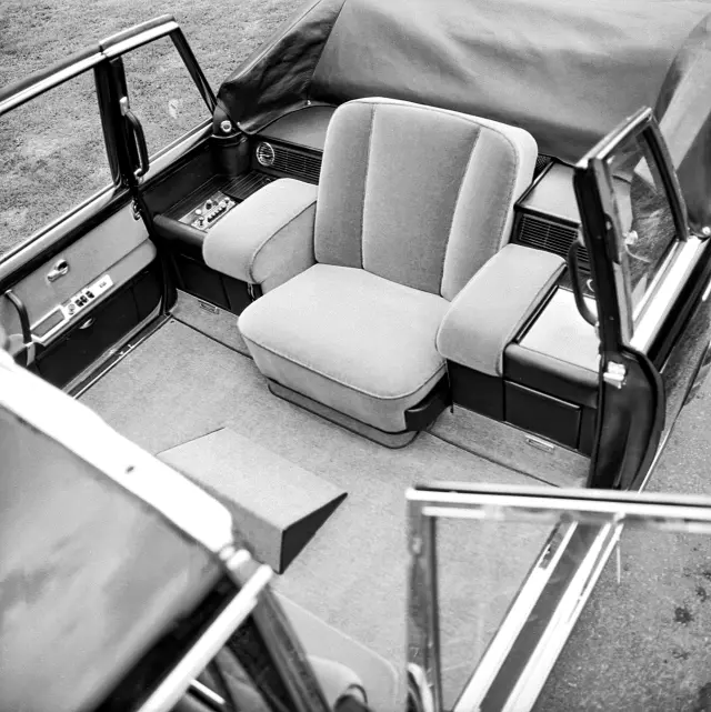 Mercedes-Benz 600 Pullman Landaulet (W100)