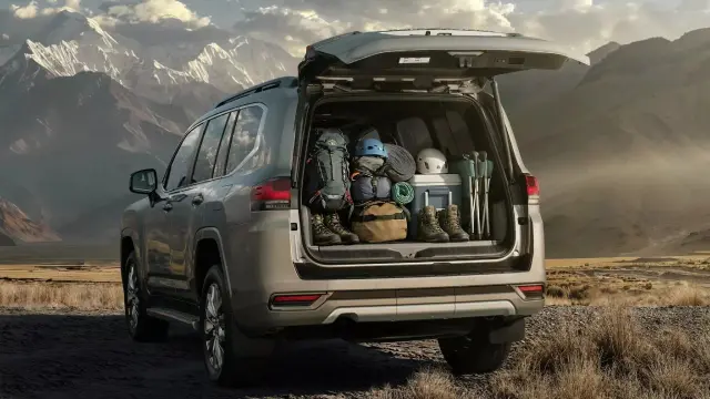 El Toyota Land Cruiser 300 2027 estrena versión híbrida.