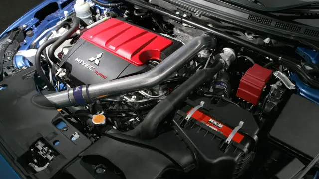 Mitsubishi Lancer Evolution FQ-400.