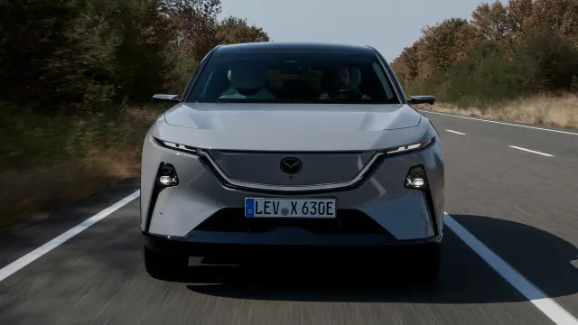 Mazda CX-6e 2026