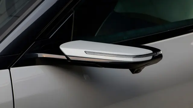 Mazda CX-6e 2026