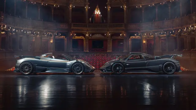 Los dos Pagani Zonda 760 RS en la sesión de fotos en la Ópera Nacional de Hungría