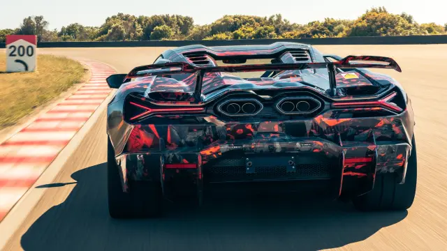 Prueba del Lamborghini Revuelto SV prototipo