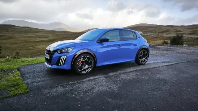 Peugeot E-208 GTI