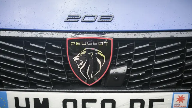 Peugeot E-208 GTI